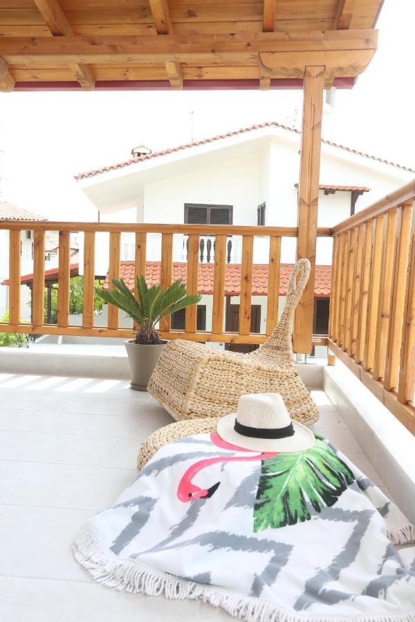 Blue Wave Apartment Pefkochori Exterior photo